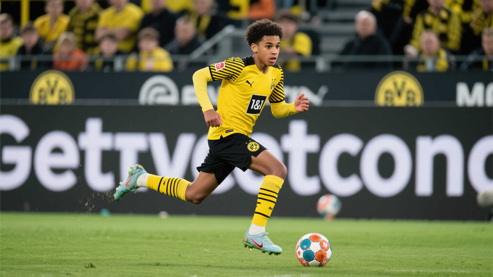 出生于2004年的贾马尔·吉滕斯以出色速度和技术见